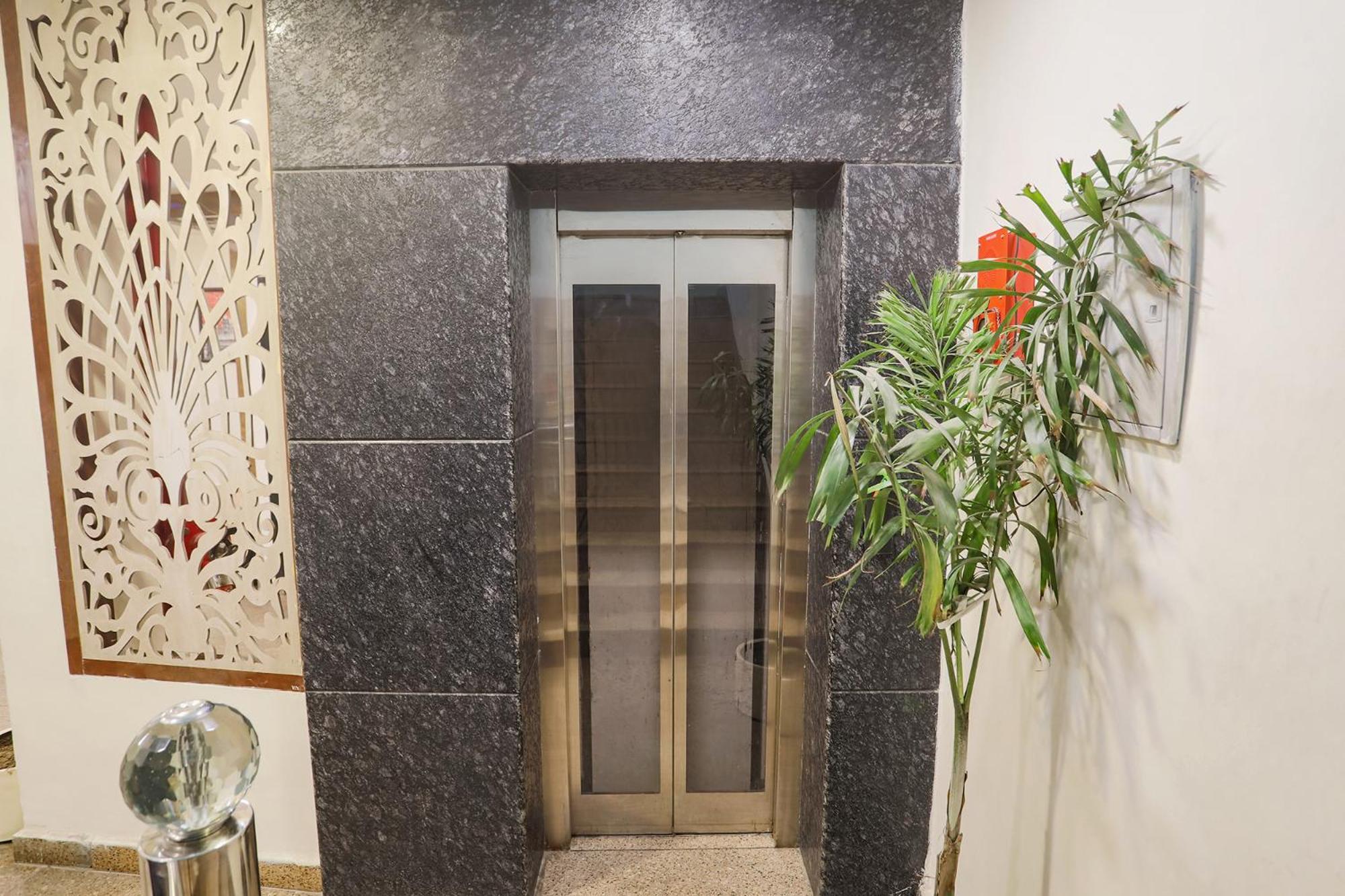 Fabhotel The Diamond Ghaziabad Esterno foto